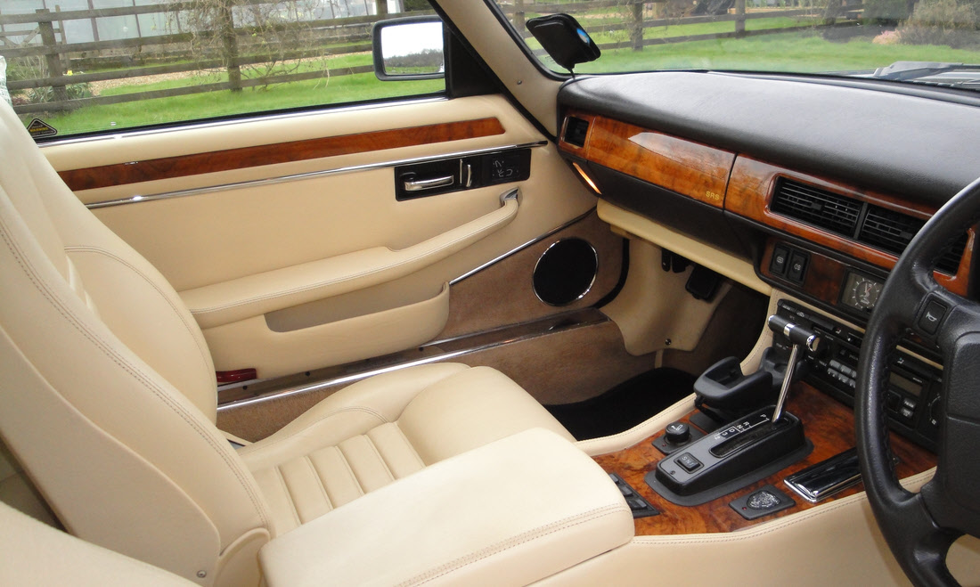 1489837830546-1994-Jaguar-XJS-Convertible_34