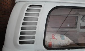 1505559668505-1971-Volkswagen-T2-Camper-Van-Dormobile_12