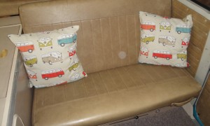 1505559668505-1971-Volkswagen-T2-Camper-Van-Dormobile_38