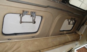 1505559668505-1971-Volkswagen-T2-Camper-Van-Dormobile_40
